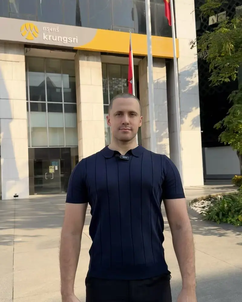 UnblockPro.Asia specialist outside a Krungsri bank branch in Bangkok